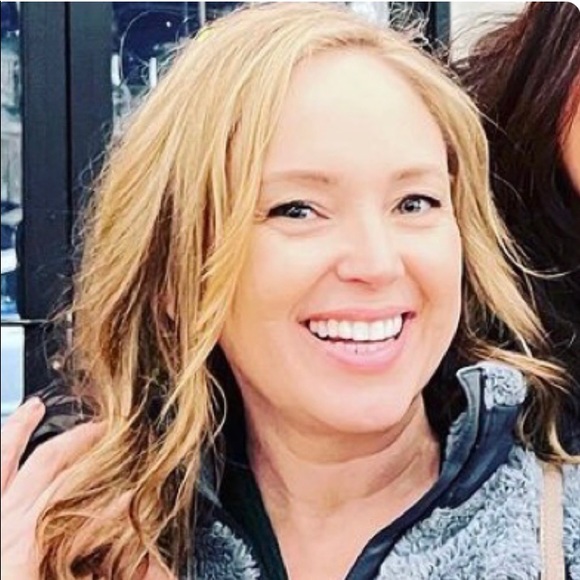 Meet your posher, Amanda - Picture 2 of 4